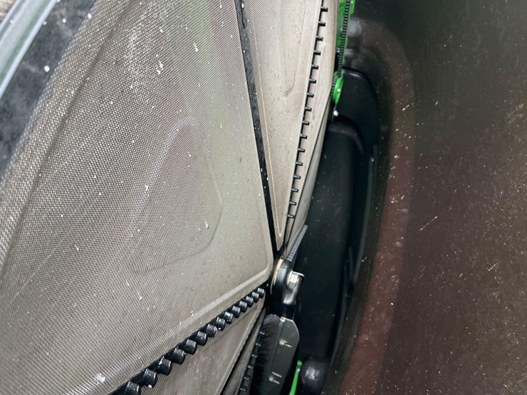 2011-john-deere-9770-sts-image-32