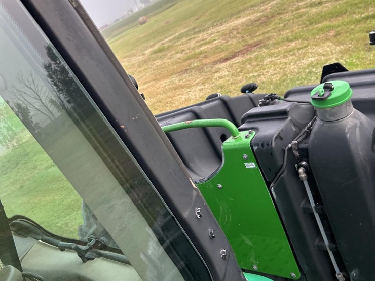2017-john-deere-9620r-image-52