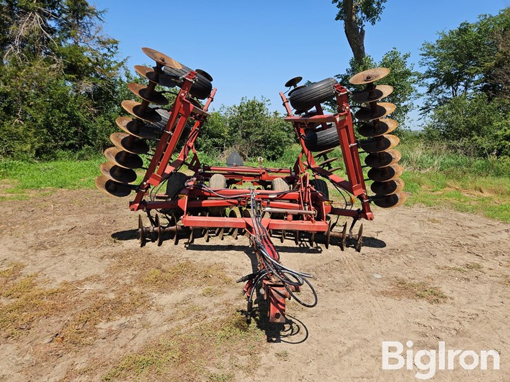 case-ih-3950-image-2