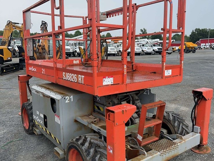 2008-skyjack-sj6826rt-image-2