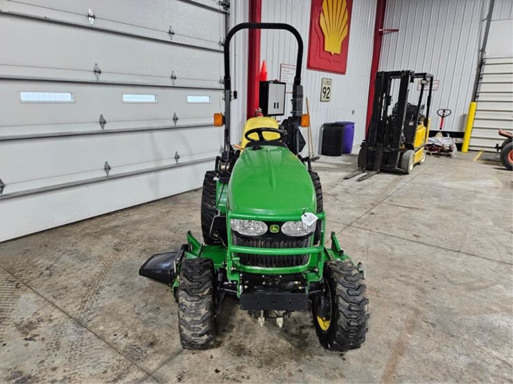 john-deere-2320-image-8