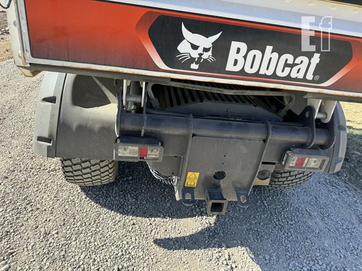 2022-bobcat-toolcat-uw56-image-11