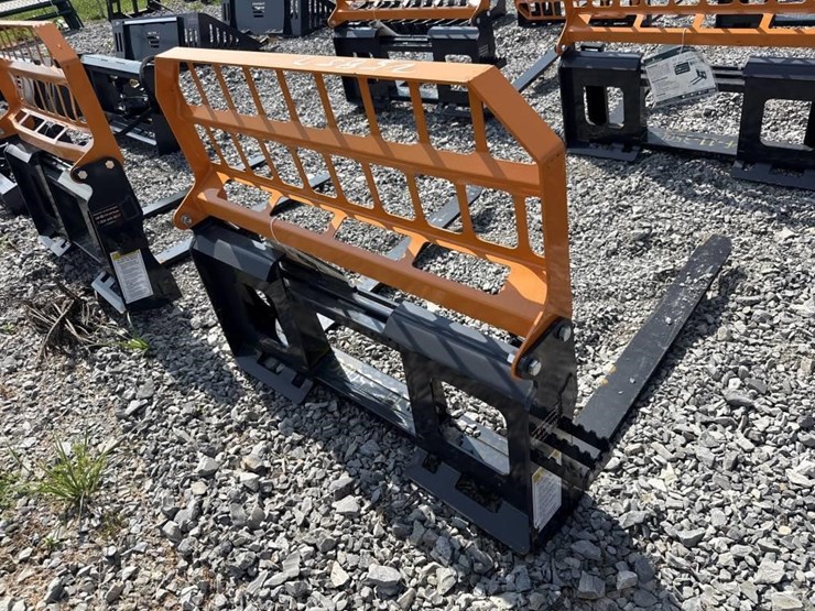 land-honor-pallet-forks-image-2
