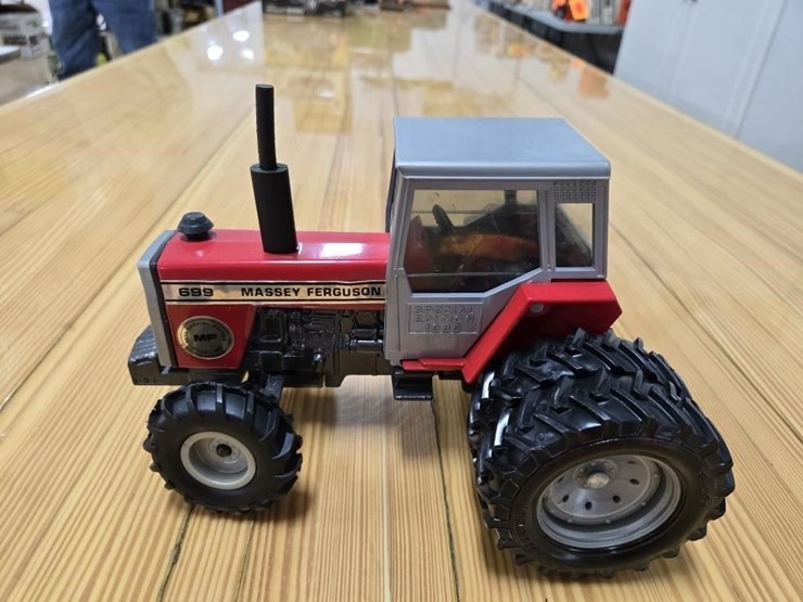 massey-ferguson-699-image-5