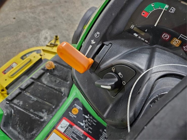 john-deere-x485-image-30