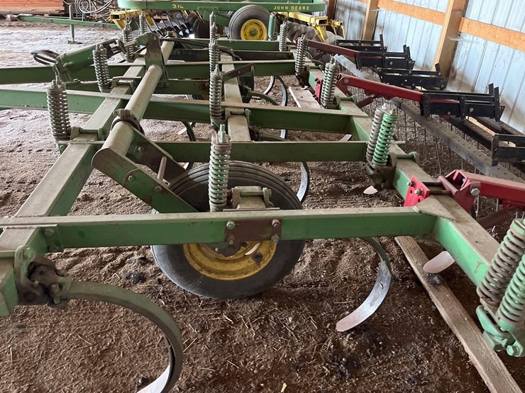 john-deere-15-image-4