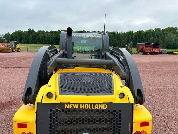 2015-new-holland-c232-image-21