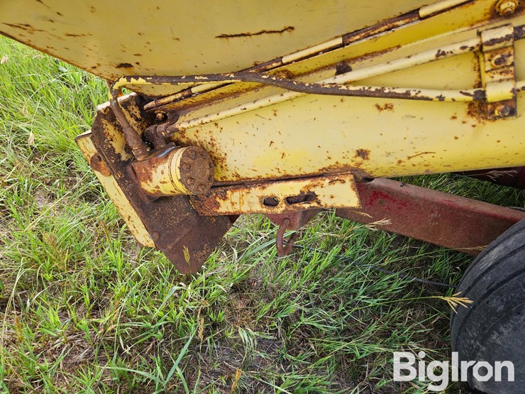 new-holland-355-image-19