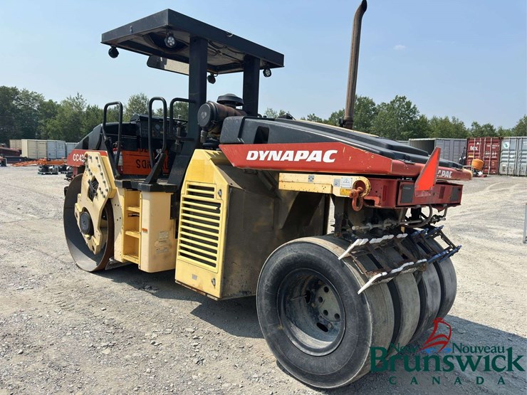 2005-dynapac-cc422hf-image-4
