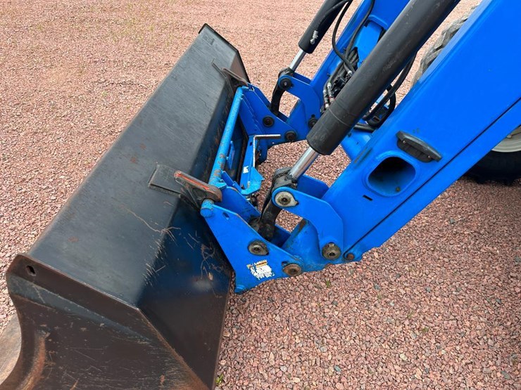 2009-new-holland-855tl-image-30