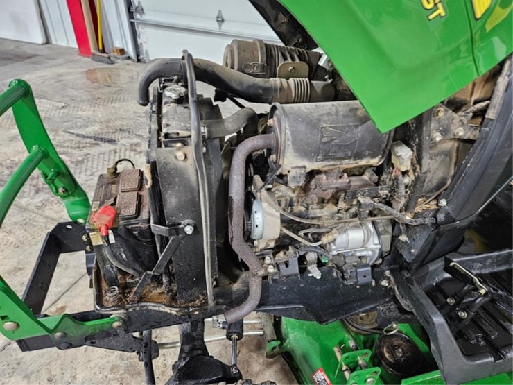john-deere-2320-image-13