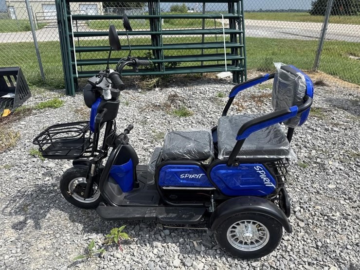 spirit-fashion-3-wheel-electric-scooter-w/charger-image-1