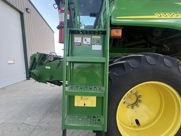 2004-john-deere-9660-sts-image-45
