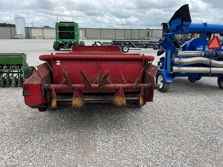 new-holland-520-image-6