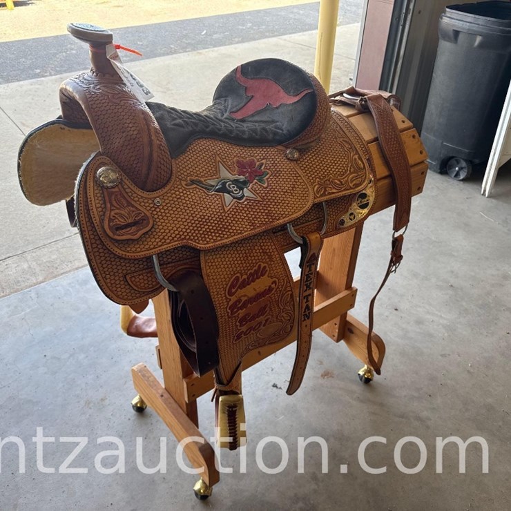 15" TROPHY SADDLE, *STAND NOT INCLUDED