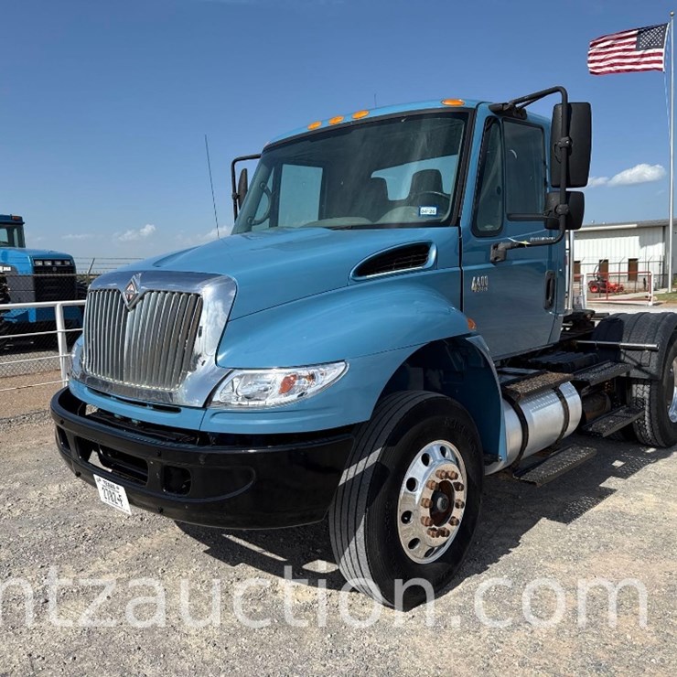 2006 INTERNATIONAL DURASTAR 4400