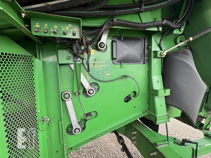 2008-john-deere-9770-sts-image-19