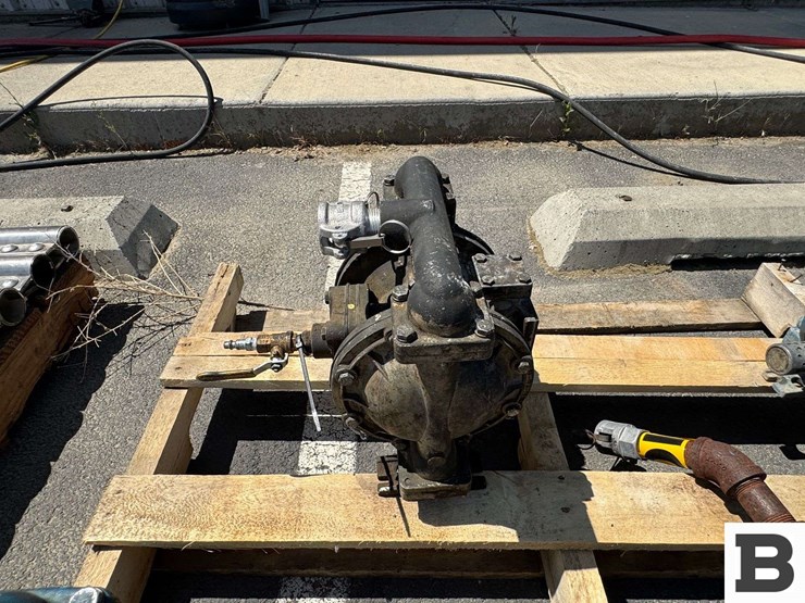 dual-diapham-air-operated-pumps-image-5