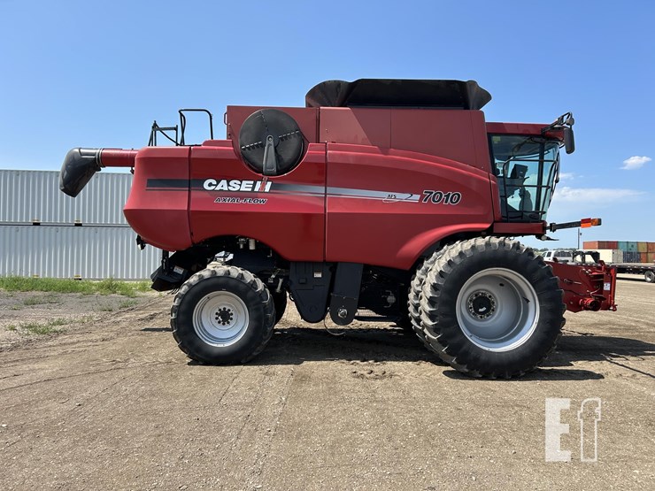 2007-case-ih-7010-image-4