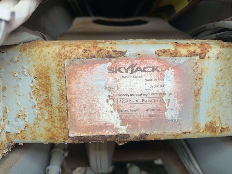 2008-skyjack-sj6826rt-image-12