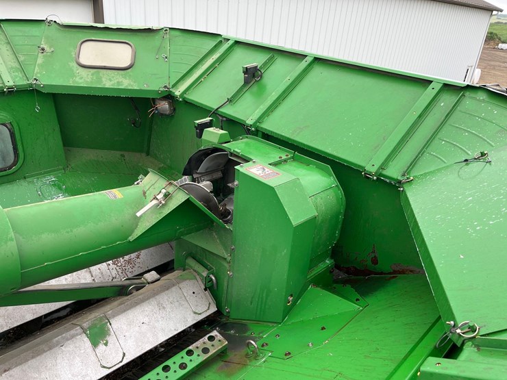 2011-john-deere-9770-sts-image-38