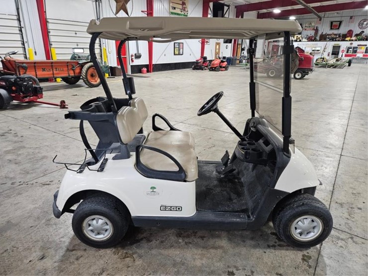 #373-•-2015-ez-go-rxv-golf-cart-image-6