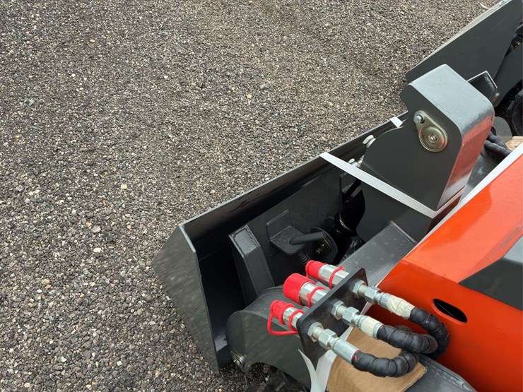 mini-skid-2024-hrc600-skid-steer-image-6