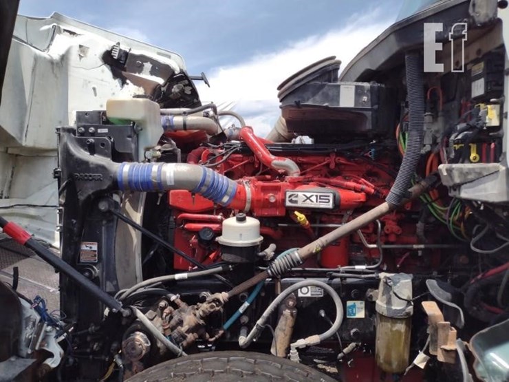 2019-peterbilt-567-image-16