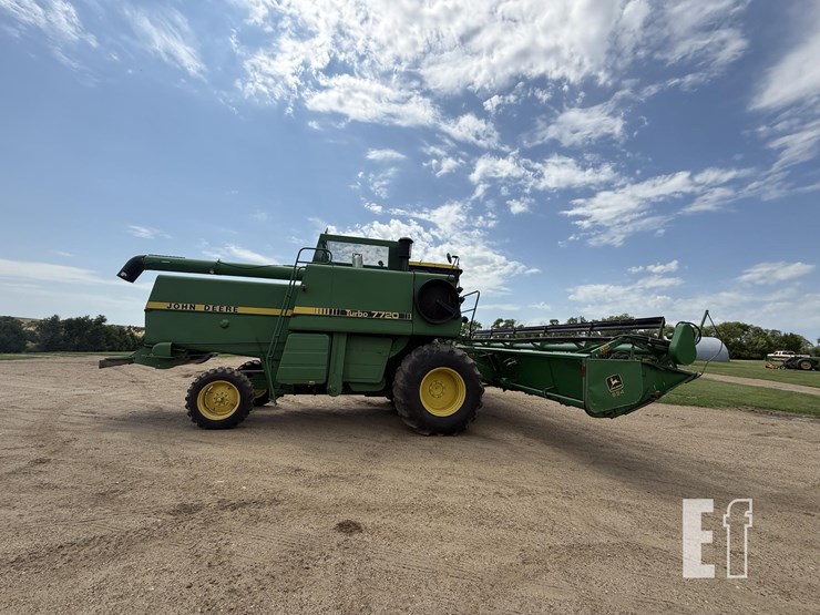 john-deere-7720-image-10