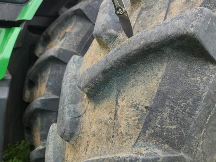 2010-john-deere-8245r-image-19