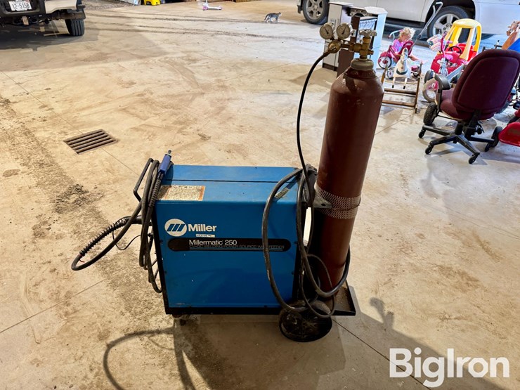 miller-millermatic-250-cv-dc-wire-feed-welder-image-8
