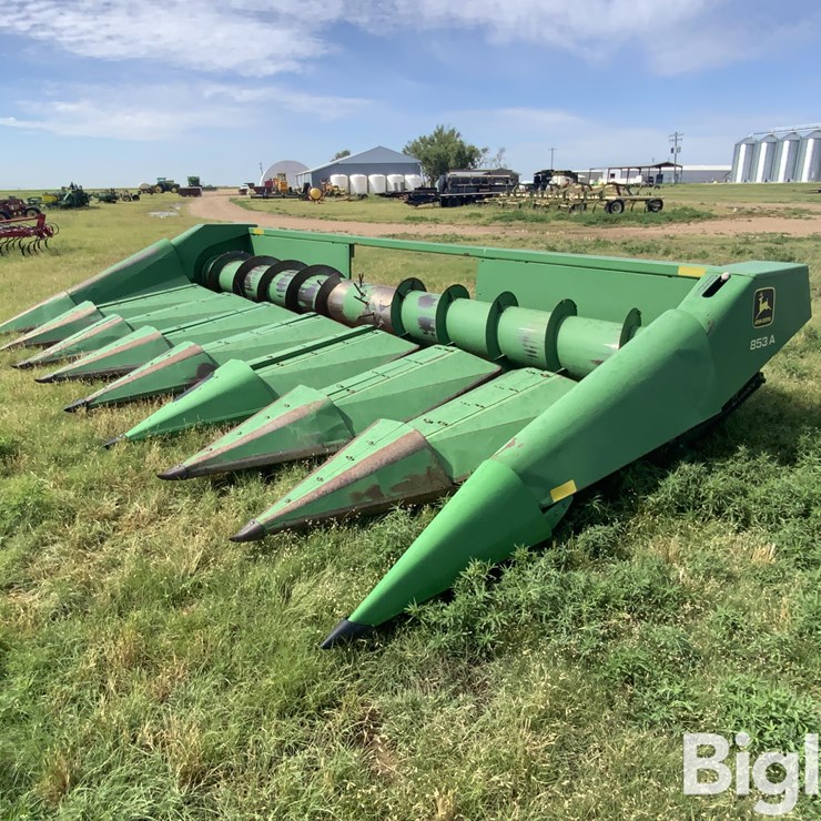 JOHN DEERE 853A