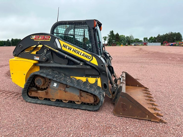 2015-new-holland-c232-image-3
