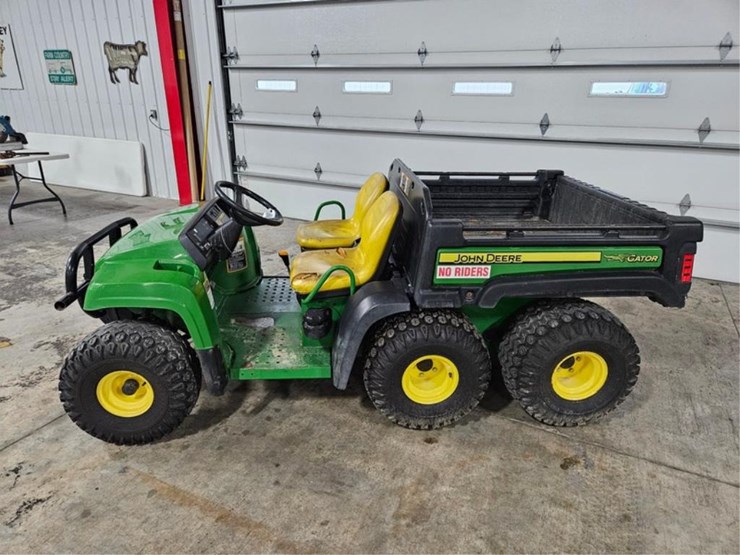 2014-john-deere-gator-image-2