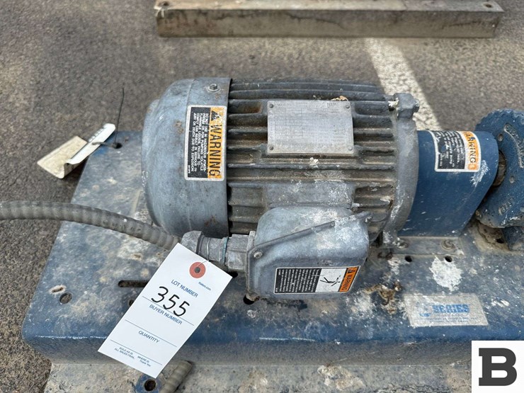 water-pump-with-motor-image-4