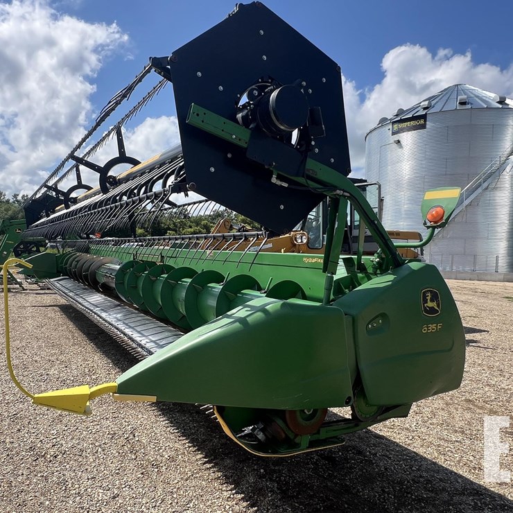 JOHN DEERE 635F