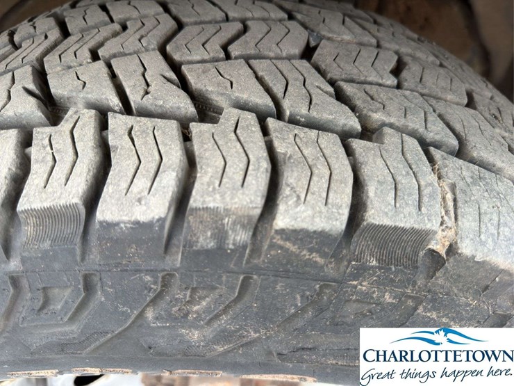 ford-f250-xl-image-10