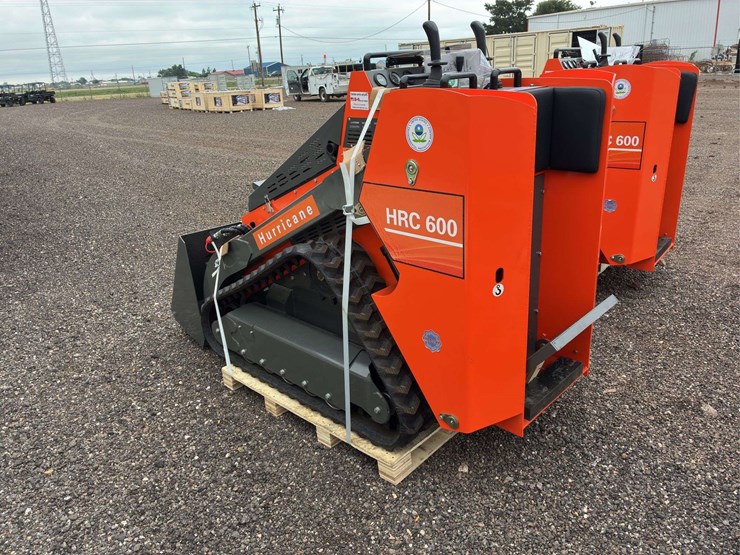 mini-skid-2024-hrc600-skid-steer-image-3