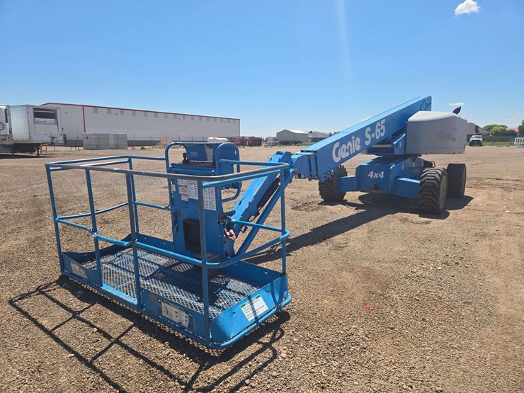 2010-genie-s65-image-1