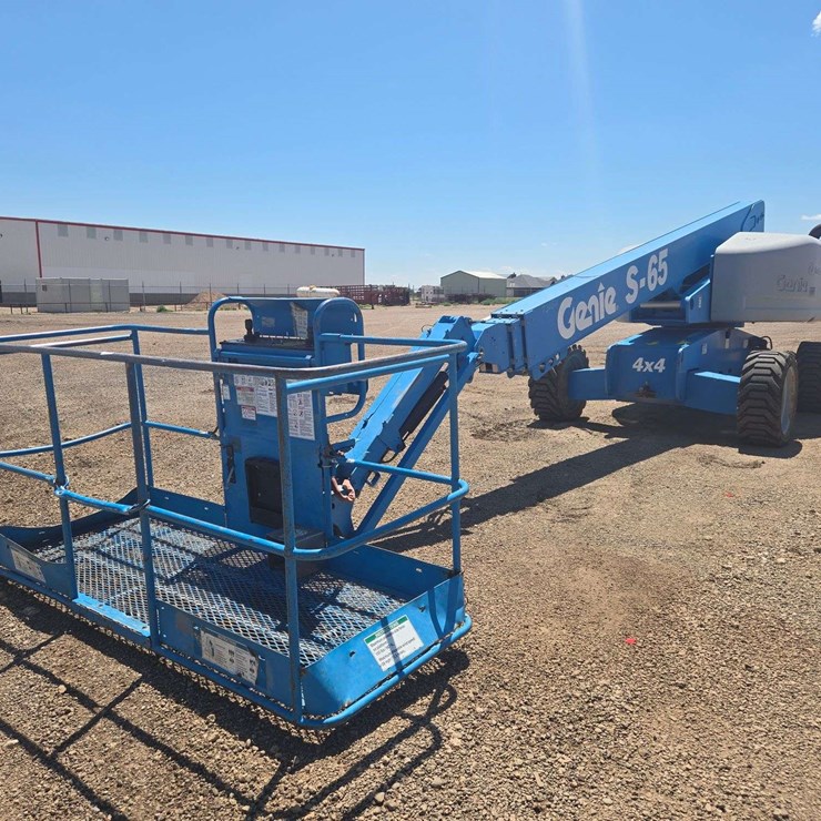 2010 GENIE S65