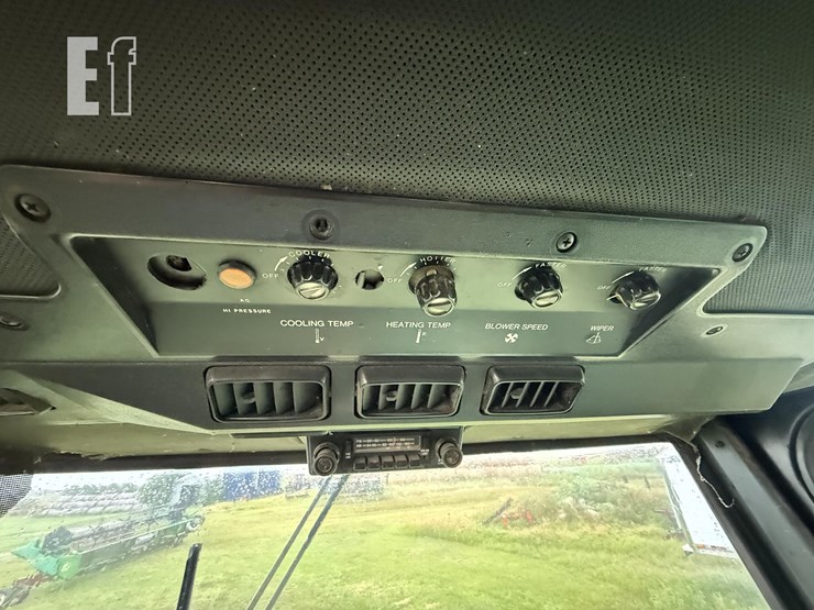 john-deere-8820-image-23