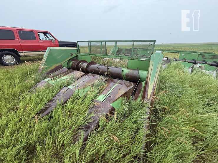 john-deere-454-image-7