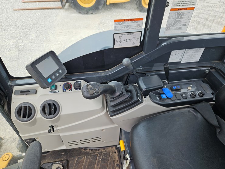 2021-kobelco-sk35sr-image-13