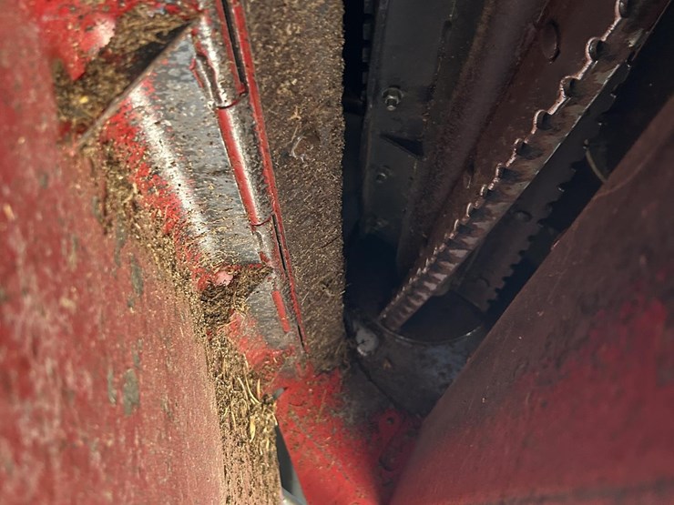 2007-case-ih-7010-image-56