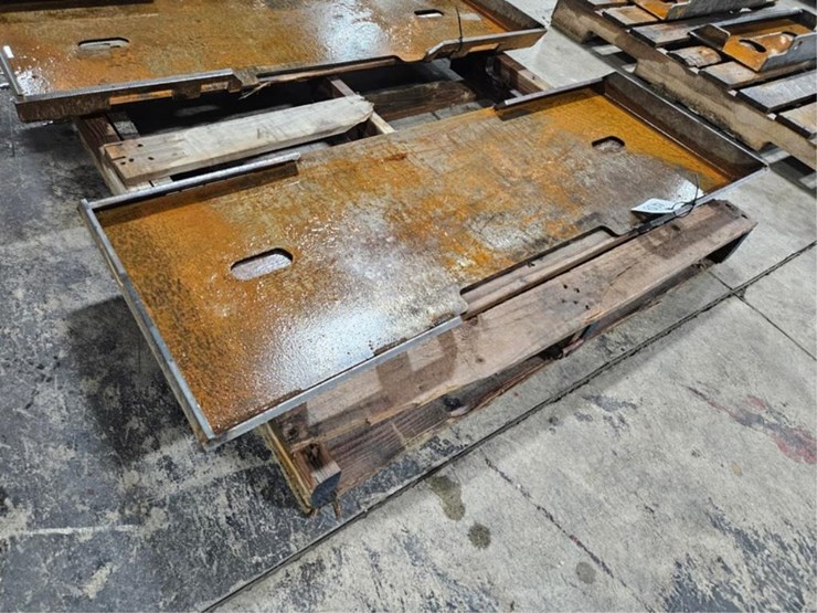 #409-•-new-kit-skid-steer-face-plate-image-3