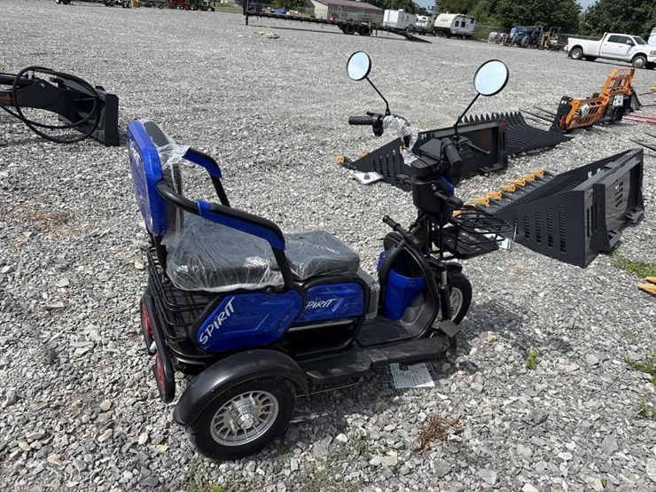 spirit-fashion-3-wheel-electric-scooter-w/charger-image-2