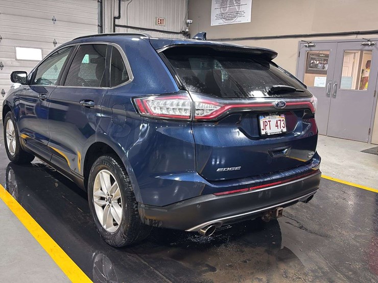 2017-ford-edge-image-3