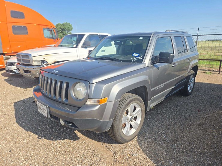 2012-jeep-patriot-sport-image-1