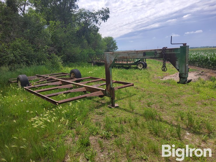 atwood-gooseneck-bale-hauler-image-3