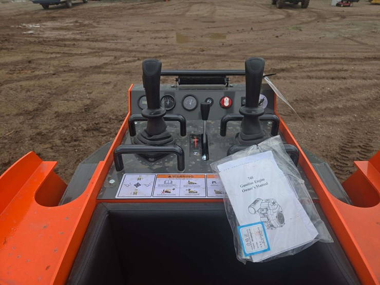 2024-hrc700-hurricane-mini-skid-steer-image-8